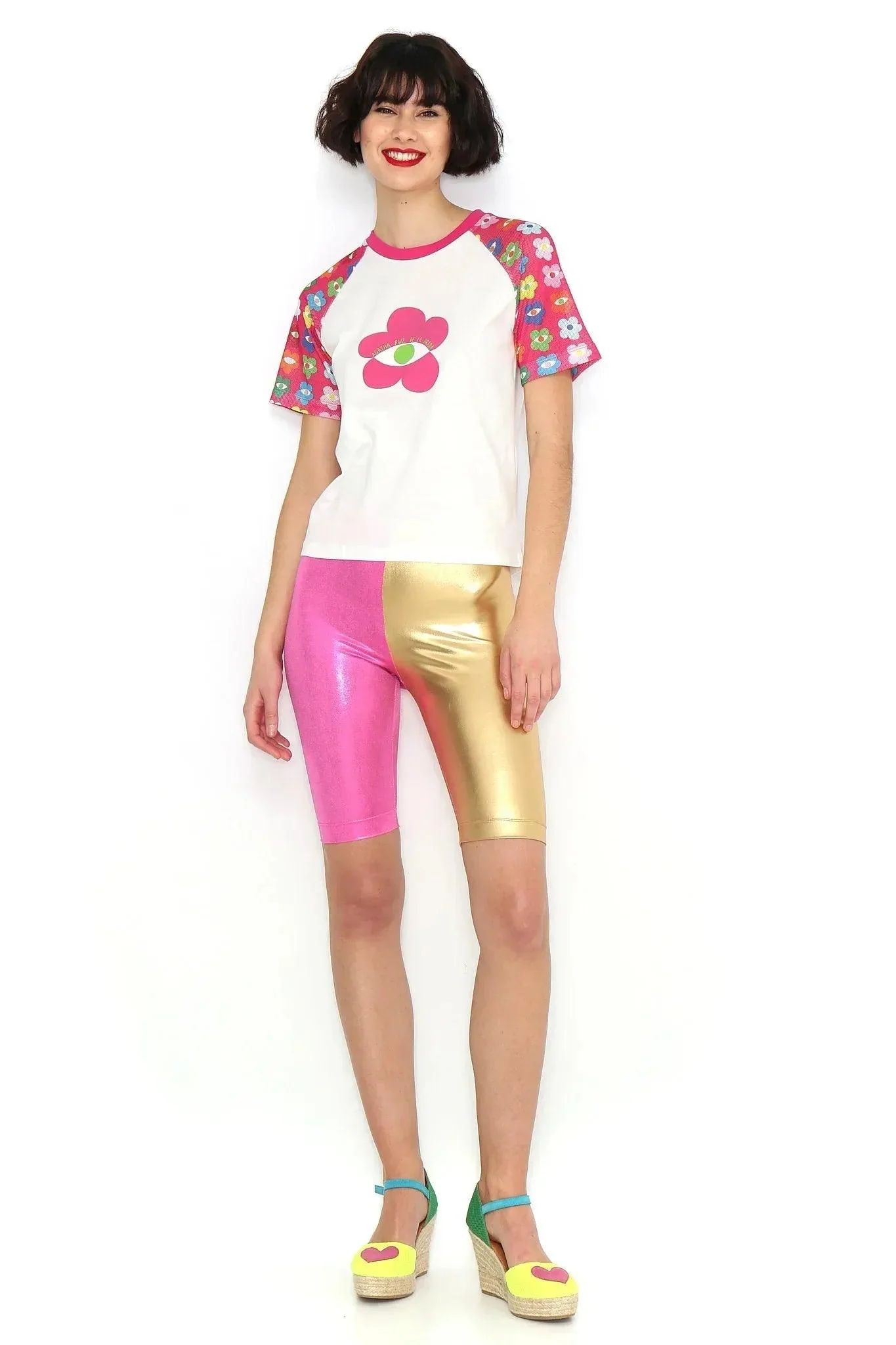 CAMISETA FLOR MANGAS ESTAMPADAS