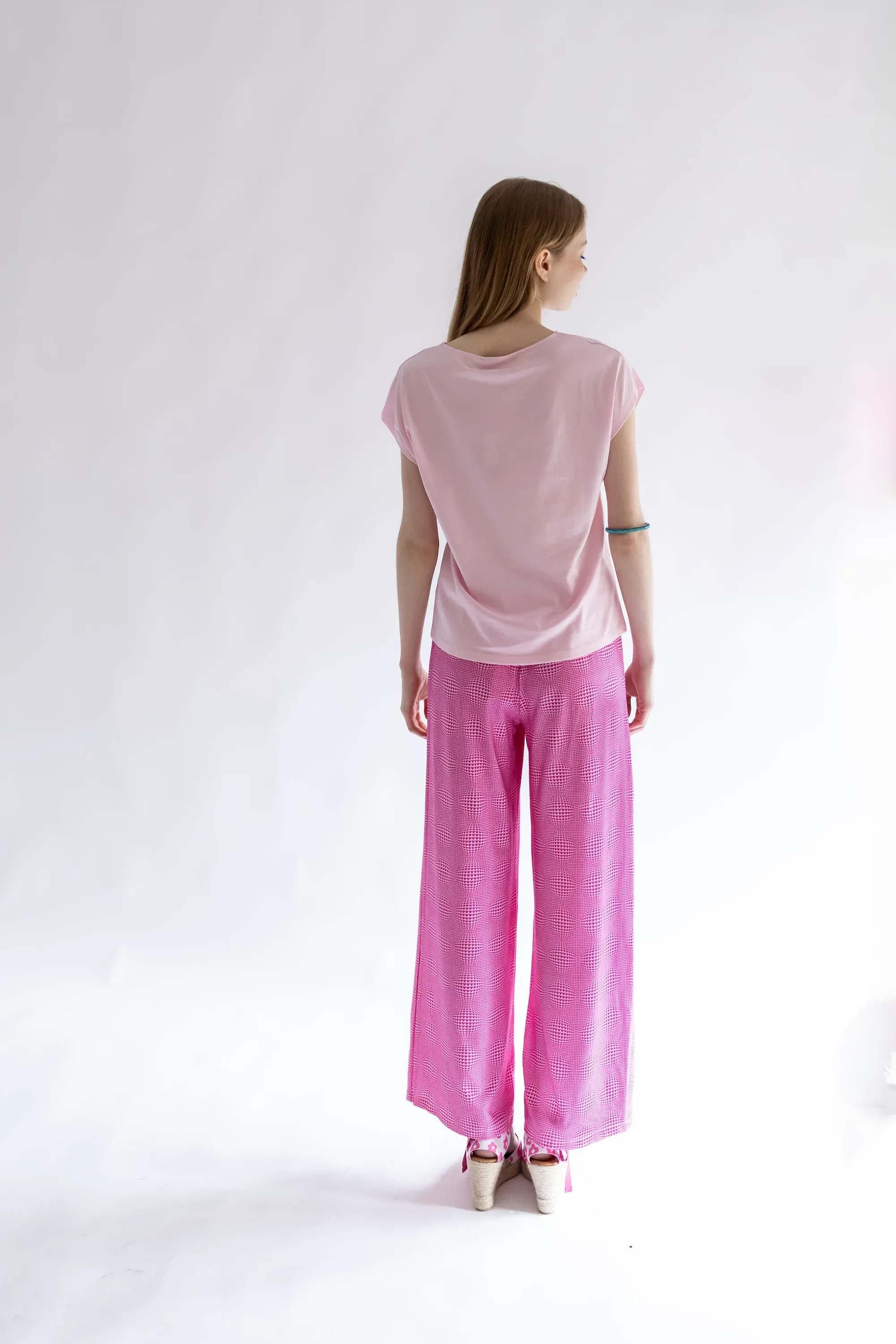 PANTALON ESTAMPADO BOLAS CORAZONES - Image 5
