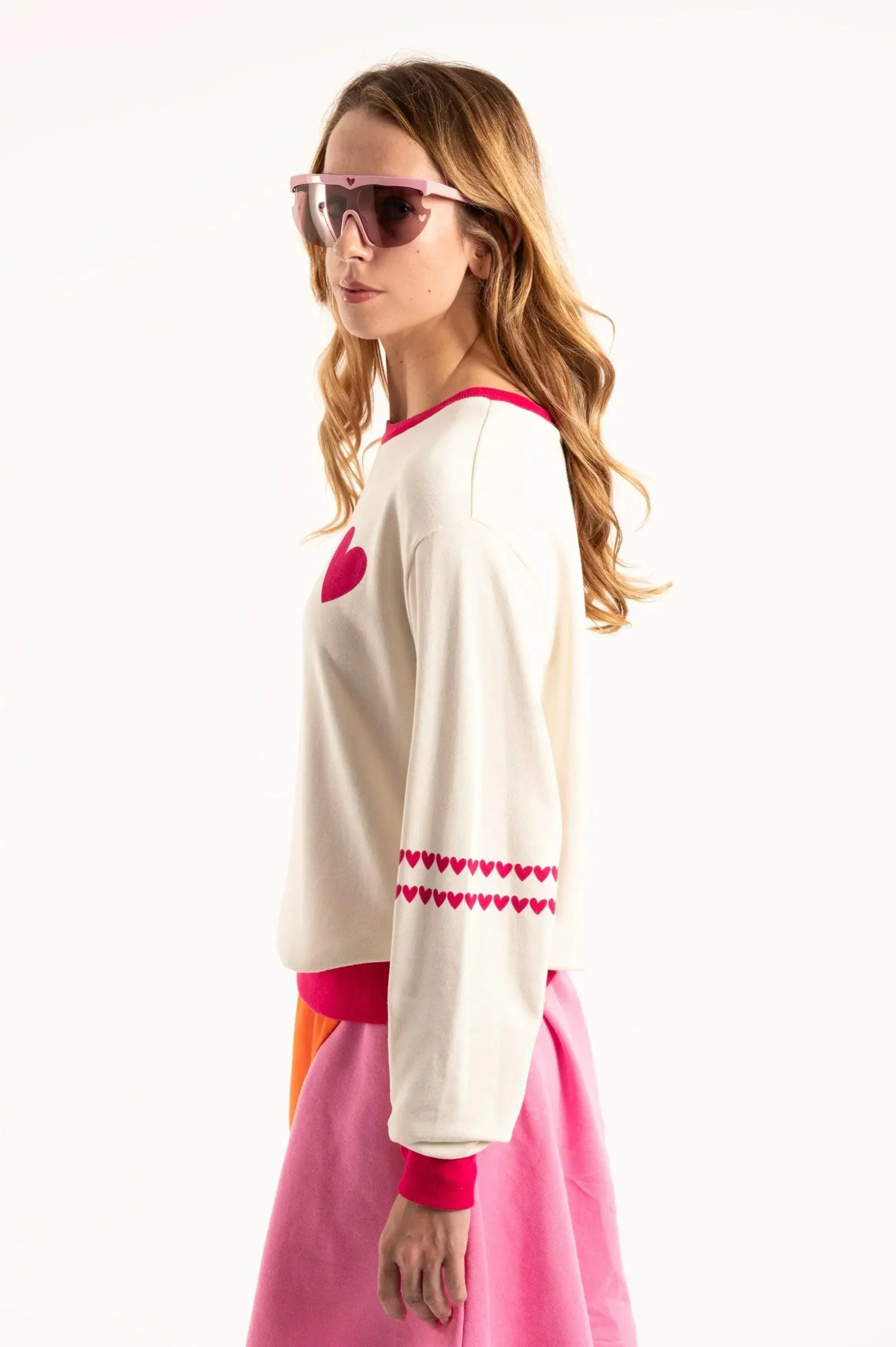 SUDADERA BLANCA CORAZON - Image 3